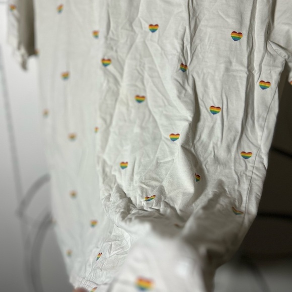 Denim & Flower Rainbow Heart White Tee, Slim Fit Size Medium - Picture 2 of 6